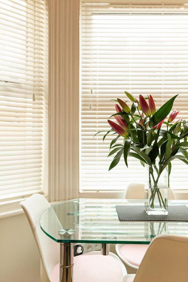Stylish & Cosy Margate Escape With Hot Tub And Log Burner Dogs Welcome エクステリア 写真