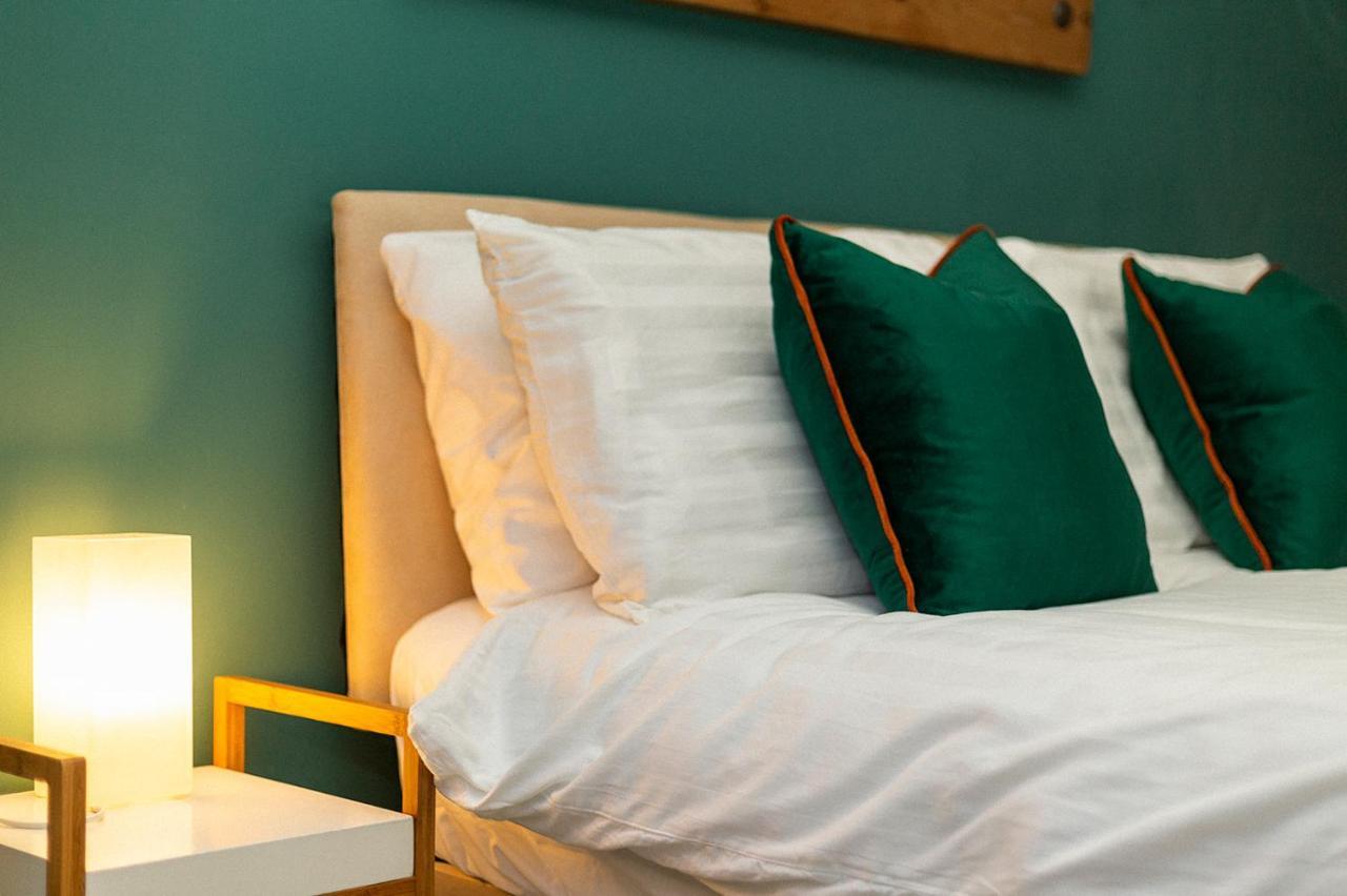 Stylish & Cosy Margate Escape With Hot Tub And Log Burner Dogs Welcome エクステリア 写真