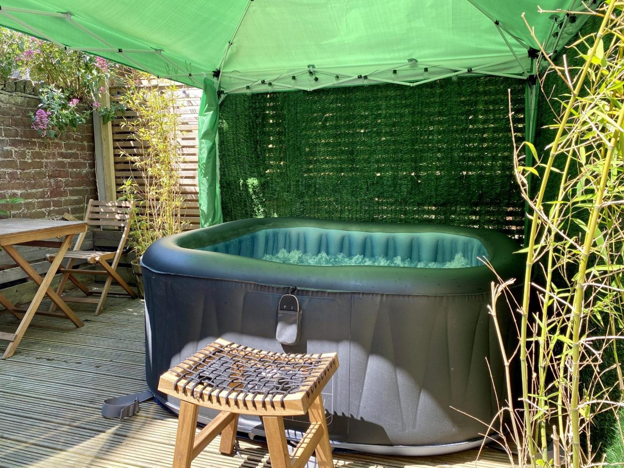 Stylish & Cosy Margate Escape With Hot Tub And Log Burner Dogs Welcome エクステリア 写真